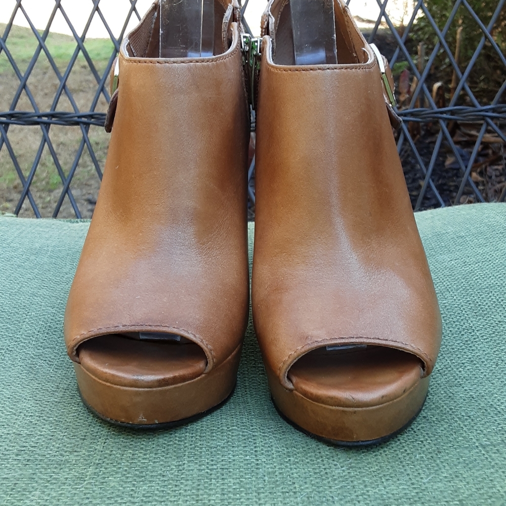 Enzo Angiolini Easebastjan Brown Leather Peep Toe Platform Heel. - Picture 5 of 16